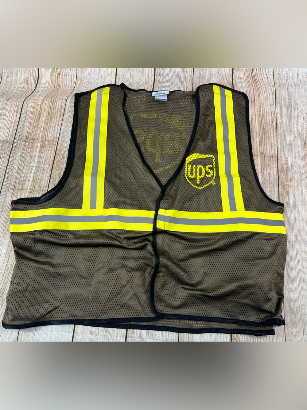 UPS Wearguard Seasonal Helper Vest Size XL/2XL